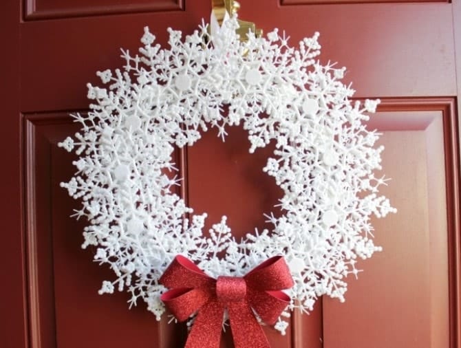 Christmas Decoration Ideas - Door Snowflake
