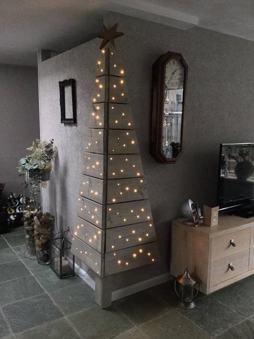 Christmas Decoration Ideas - Wall Tree