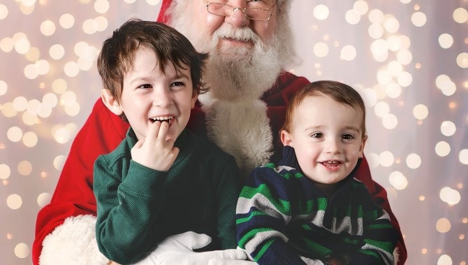 Christmas Photos - Santa Brothers