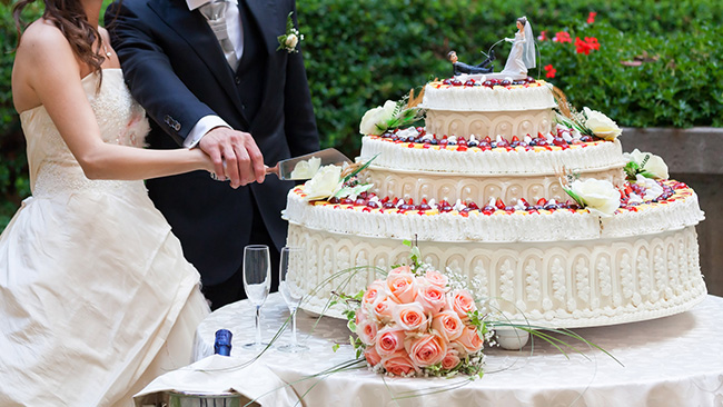 Photo Book - Wedding Cake - Food Porn - Large Round Cake
