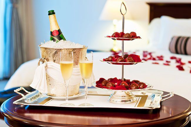 Wedding Planning Checklist - Honeymoon Suite