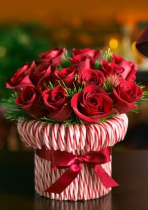 Christmas Decoration Ideas - Table Candy Cane Centerpiece