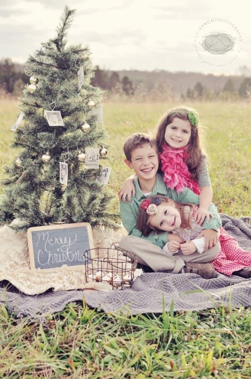 Christmas Photos - Portraits Outside Kids