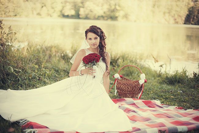 Quality Wedding Photographer - Whimsical Vintage Bride