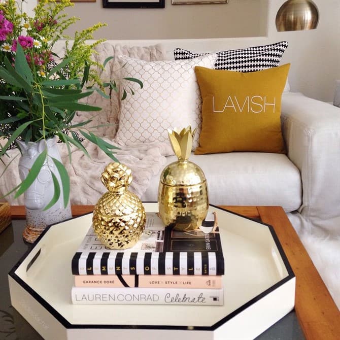 Simple Home Decorating Ideas For Your Living Room - Books As Decoration