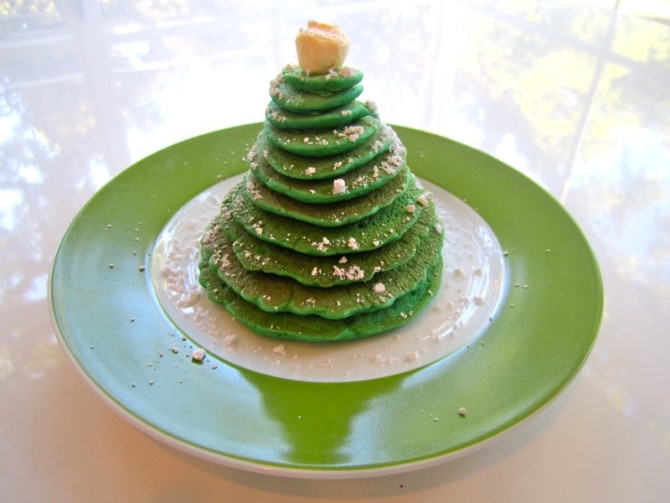 Christmas Breakfast Ideas - Christmas Tree Pancakes